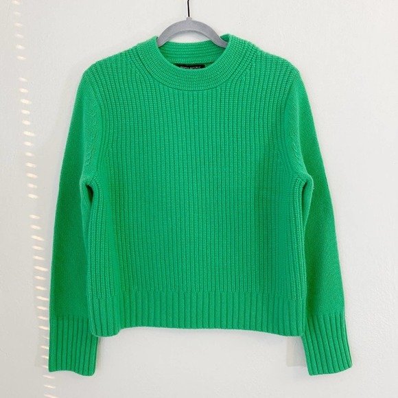 Banana Republic Sweaters - Banana Republic Green 100% Cashmere Sweater Size M